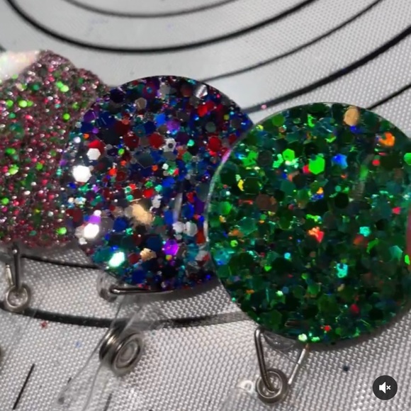 Custom Badge Holders - Picture 2 of 16